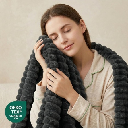 Pătură Dreptunghiulara Fleece WAVVE 150 x 200 cm, Flanelă Moale cu Textură Dungi în Relief, Călduroasă și Respirabilă, pentru Canapea și Pat, Gri - Img 7