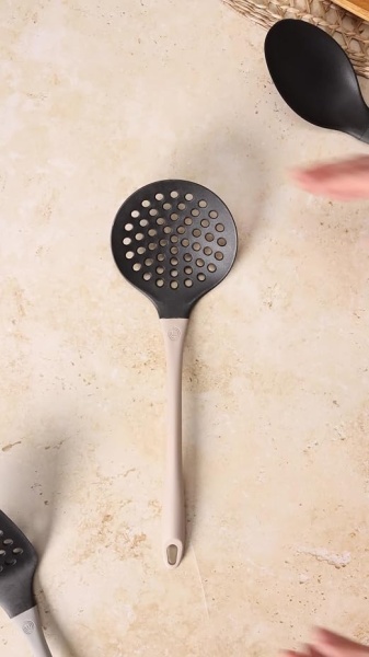 Set ustensile de bucătărie MasterChef, termorezistente și anti-zgâriere, pentru gătit și copt, non-stick, Gri - Img 3