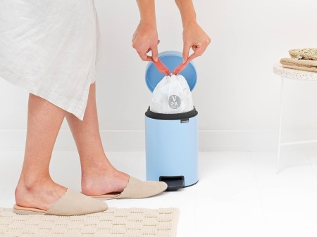 Coș de gunoi cu pedală Brabantia NewIcon, capacitate 5L, închidere silențioasă Soft-Close, găleată interioară detașabilă, Dreamy Blue (Albastru) - Img 5