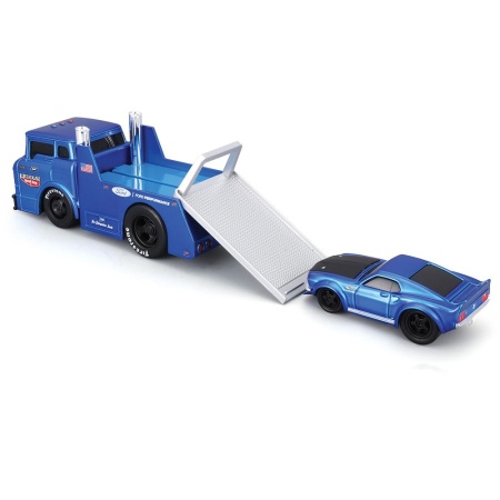 MAISTO MUSCLE TRANSPORTS SET CAMION CU PLATFORMA FORD C600 FLATBED 1966 SI MASINUTA FORD MUSTANG GT 1969 SCARA 1 LA 64 - Img 3