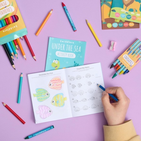 Set 24 Mini Cărți de Colorat și Activități The Twiddlers pentru Copii (Animale, Dinozauri, Safari), Jucării Educaționale, Labirinturi și Puzzle-uri, Cadouri Ideale pentru Petreceri și Pungi de Petrecere (Vârsta 4-8 Ani) - Img 4