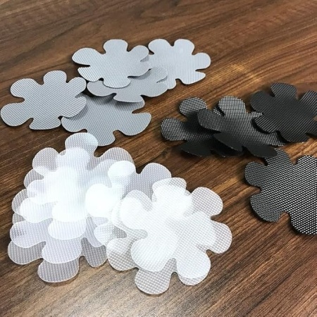 Set 10 stickere antialunecare pentru cada si dus, model floare, autoadezive, din PVC, albe, pentru baie, scari si suprafete alunecoase - Img 3