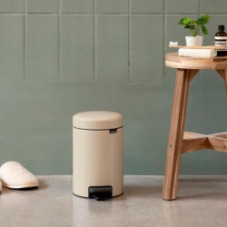 Coș de gunoi cu pedală Brabantia NewIcon, capacitate 5L, închidere silențioasă Soft-Close, găleată interioară detașabilă, Dreamy Crem - Img 3