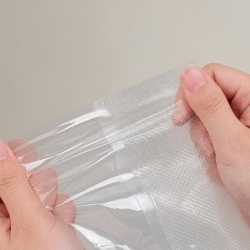 Set 100 Pungi Vidare Alimente BOLSEMACK, Texturate / Gofrate, Dimensiune 15 x 40 cm, Calitate Alimentară BPA Free, Compatibile cu Toate Aparatele de Vidat cu Aspirație Externă - Img 2