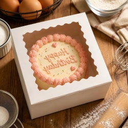 Set 5 Cutii pentru Tort cu Fereastră și 5 Baze Rotunde Cartonate de 25x25 cm, Albe - Img 2