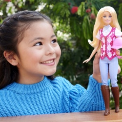 BARBIE MYSTERIES BARBIE SI CURSA DE CAI - Img 3