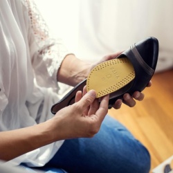 Semitalpici Premium din Piele Naturală Bama pentru Încălțăminte, Branțuri Antiderapante cu Cărbune Activ și Strat Amortizant din Latex, 1 Pereche – Mărimea EUR 40/41 - Img 3