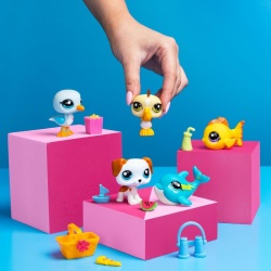 Set de Colecție Littlest Pet Shop Beach Besties 5-Pack, Conține 5 Mini Figurine Animale cu Cap Mobil Bobblehead, 7 Accesorii, Card de Colecție și Cod Virtual Digital pentru Joc Online - Img 2