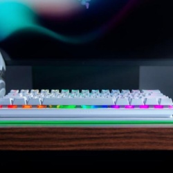 Tastatura gaming mecanica Razer Huntsman Mini, iluminare Chroma RGB, switch optic Purple, Alb Mercury - Img 5