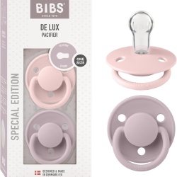 Set 2 Suzete BIBS De Lux din Silicon 0–36 Luni, Tetină Rotundă Fiziologică, Scut Ventilate Anti-Iritații, Finisaj Mat Elegant, Fără BPA/PVC/Ftalați, Fabricate în Danemarca, Blossom / Dusky Lilac