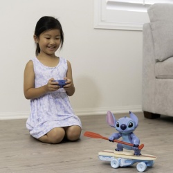 JADA DISNEY STITCH PLACA DE SURF CU TELECOMANDA SI FIGURINA STITCH - Img 3
