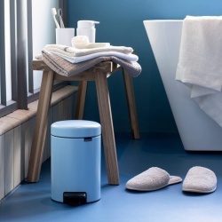 Coș de gunoi cu pedală Brabantia NewIcon, capacitate 5L, închidere silențioasă Soft-Close, găleată interioară detașabilă, Dreamy Blue (Albastru) - Img 2