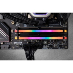 CR DDR4 16GB KIT 2666 VENGEANCE RGB PRO - Img 9