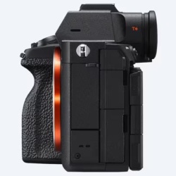 Α7R V FULL-FRAME HIGH-RESOLUTION CAMERA - Img 3
