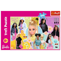 PUZZLE TREFL 300 BARBIE IN LUMEA LUI BARBIE - Img 3