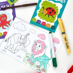 Set 24 Mini Cărți de Colorat pentru Copii THE TWIDDLERS, Format A6, Modele cu Animale, Ideale pentru Cadouri și Pungi de Petrecere (Party Favours) - Img 9