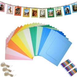 Set 30 Rame Foto din Carton Colorat 10 x 15 cm (4x6 Inch), Fotografii cu 30 Mini Cleme din Lemn și Sfoară de Iută 6 m, Ghirlandă DIY pentru Absolvire, Nunți, Petreceri, Clasă și Decor Casnic, Multicolor