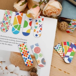 Set 36 Semne de Carte Magnetice Pliabile cu Modele Geometrice Colorate, Cleme Magnetice pentru Pagină din Carton Calitativ și Magnet Flexibil, Format Compact 6 x 2 cm, Marcatoare pentru Cărți, Agende, Jurnale, Birou și Școală, pentru Adulți și Copii - Img 6