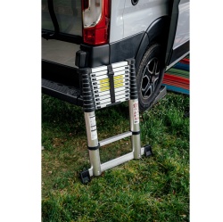 Compact telescopic ladder with a Soft-Close mechanism, extending up to 3.2 metres - Img 6