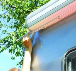 Banda luminoasa Fiamma LED Awning Case pentru marchizele F45 - Img 3