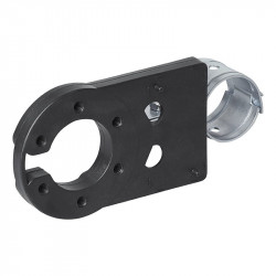 Bracket for mounting the socket on the towing hook of the caravan or trailer