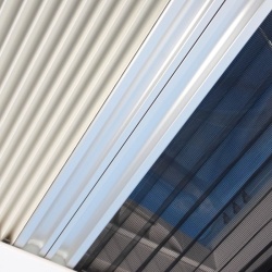 40 x 40 Freucamp / Sanjo hatch with transparent cover, retractable blind and mosquito net - Img 8