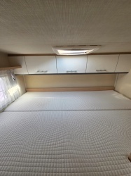 SUNLIGHT A70 motorhome - Img 10
