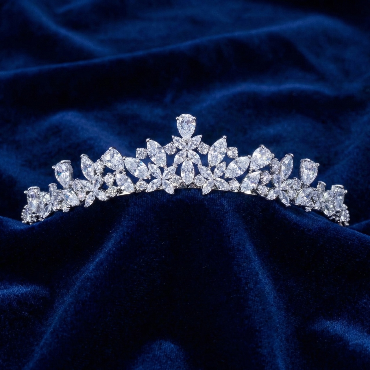 tiara☆ページ Silver bridal tiara with zircon stones, Melania