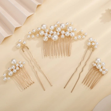 Gold hair accessories and clips set with pearls, Matilde