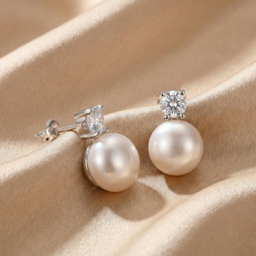 Cercei din argint 925 cu moissanit 0.5CT si perla de cultura