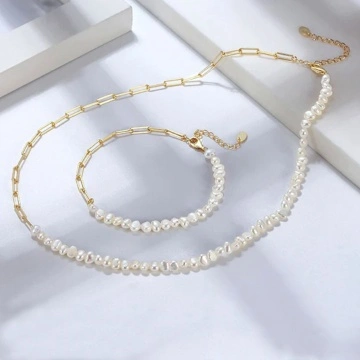 Set colier si bratara paperclip auriu cu perle baroc