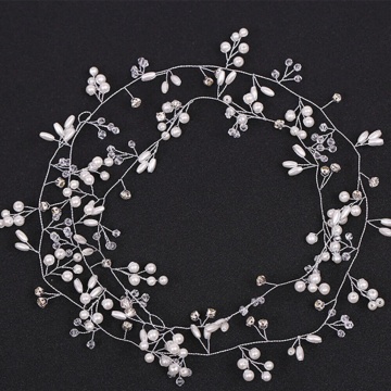 Ornament par mireasa cu perle