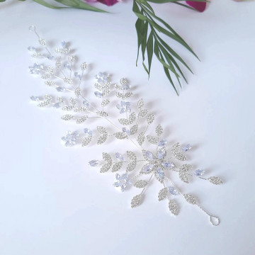 Ornament par argintiu cu pietre