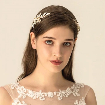 Accesoriu par auriu in stil grecesc