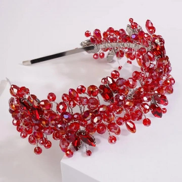 Bentita handmade cu pietre rosii