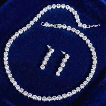 Set bijuterii ocazie cu pietre din zirconiu