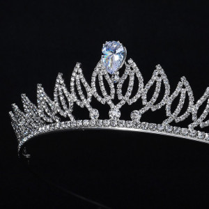 Tiara mireasa argintie cu cristale