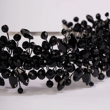 Bentita handmade cu pietre negre