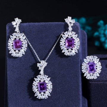 Set colier cercei si inel cu pietre violet