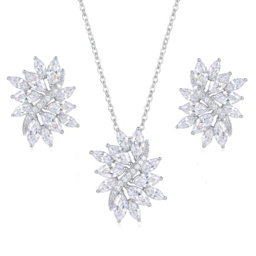 Set colier si cercei cu pietre din zirconiu, Ice Queen