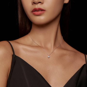Lantisor argint 925 cu diamant moissanite
