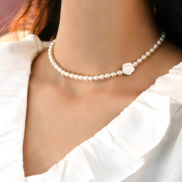 Colier cu perle naturale albe