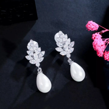 Cercei clip-on cu perle