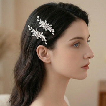 Set agrafe par argintii, cu pietre de zirconiu, Delicate Flowers