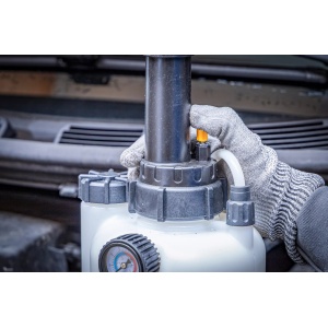 Dispozitiv pentru inlocuit lichid de frana / aerisit circuit de frana, BGS DIY 71049 - Img 4