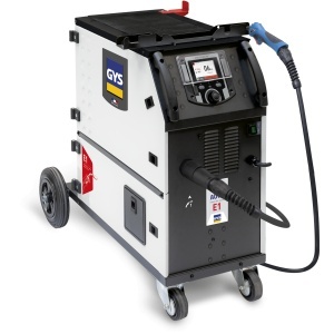 Aparat de sudură MIG/MAG monofazat sinergetic de 200 A, special conceput pentru atelierele de caroserieE1 GYS AUTO, GYS 075122