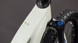 BICICLETA ELECTRICA CUBE REACTION HYBRID PRO 800 TRAPEZE DESERTSTONE DRIEDHERBS - Img 8