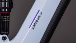 BICICLETA ELECTRICA CUBE STEREO HYBRID ONE44 EX 800 ICEBLUE PRISM - Img 10