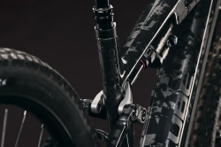 BICICLETA ELECTRICA CUBE STEREO HYBRID ONE44 HPC SUPER TM 800 GRAPHITEGLITCH GREY 2027 cadru L (20") - roti 29 - Img 3