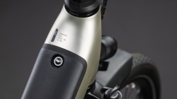 BICICLETA ELECTRICA CUBE SUPREME RT HYBRID COMFORT EXC 600 EASY ENTRY CHAMPAGNE GREY - Img 18